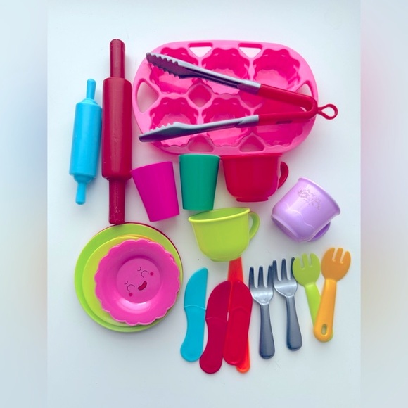 Assorted Colourful Play Food and Kitchen Utensil Lot - Picture 4 of 10